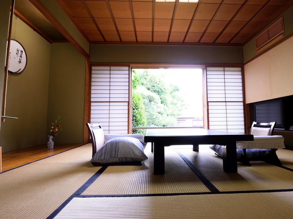 Atamisekitei Annex Sakuragaokasaryo Hotel Atami  Kamer foto
