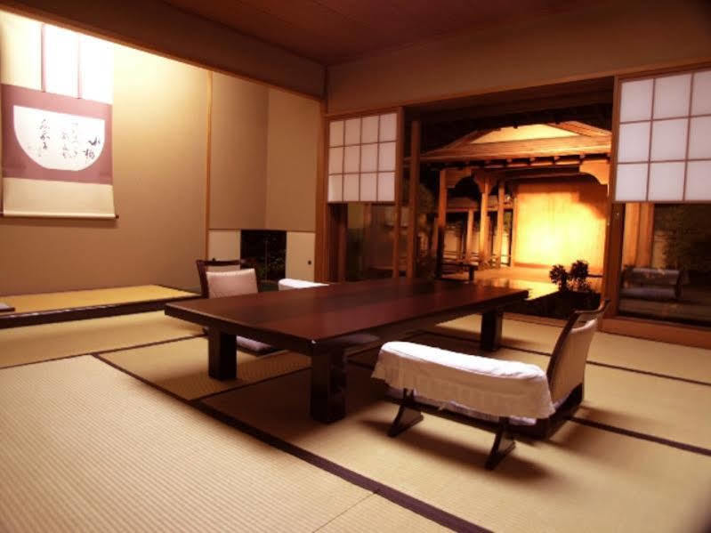 Atamisekitei Annex Sakuragaokasaryo Hotel Atami  Buitenkant foto