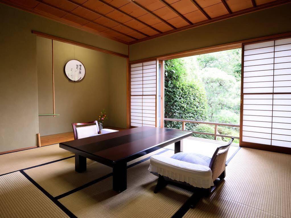 Atamisekitei Annex Sakuragaokasaryo Hotel Atami  Buitenkant foto